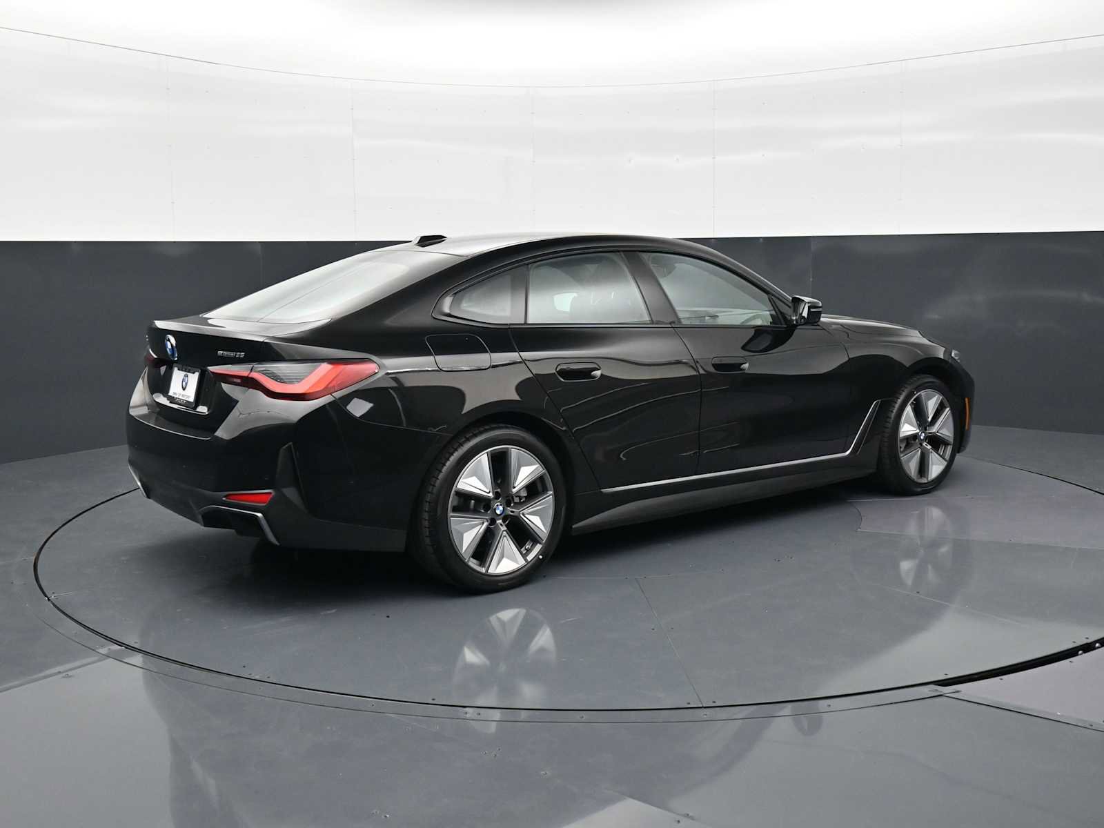Certified 2023 BMW i4 eDrive35 image 5