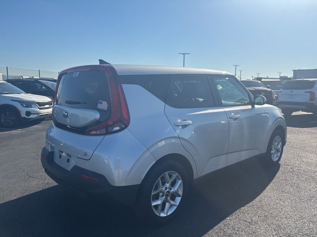 Used 2021 Kia Soul S FWD image 2