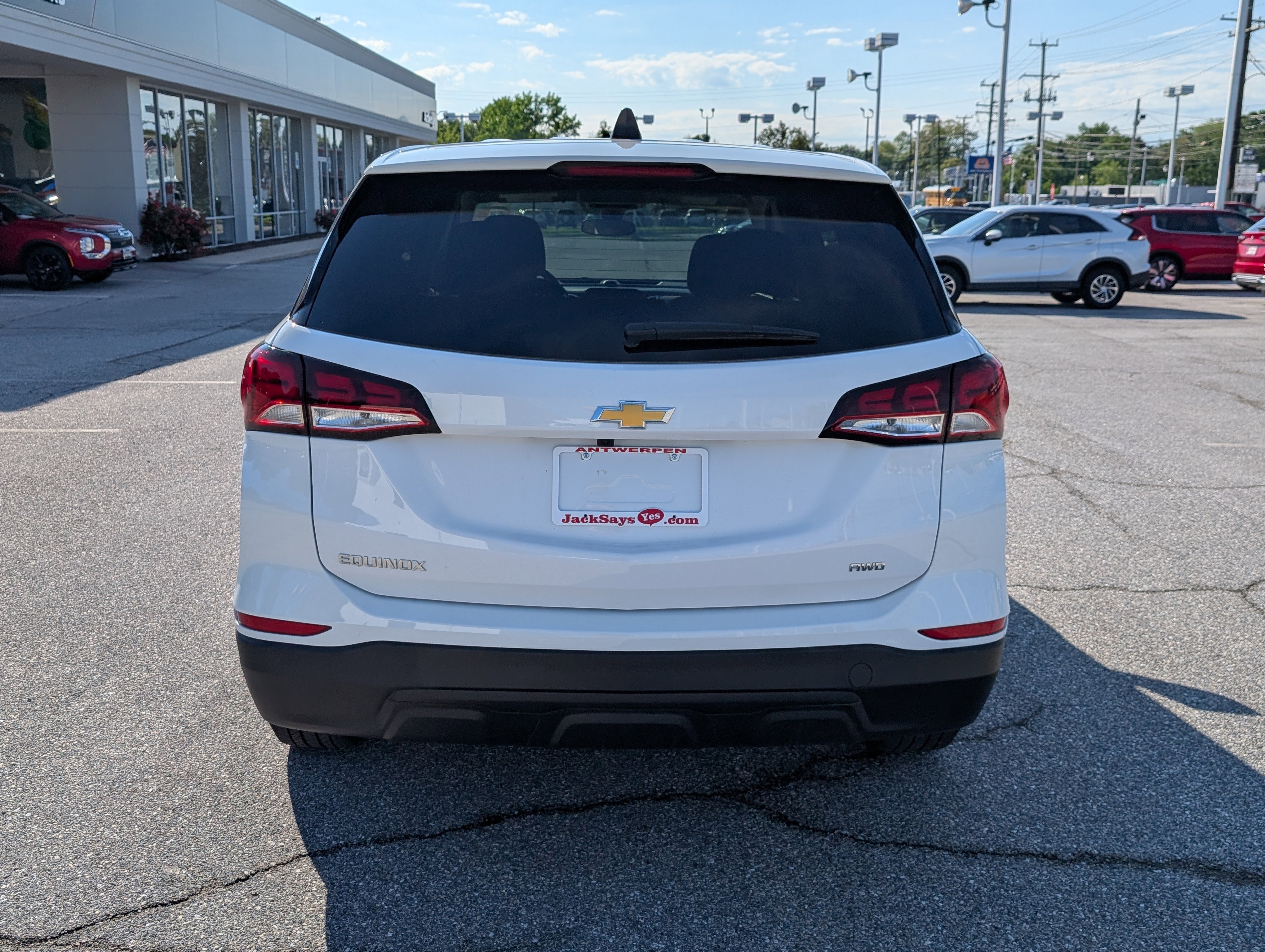 Used 2023 Chevrolet Equinox LS w/ LS Convenience Package image 5