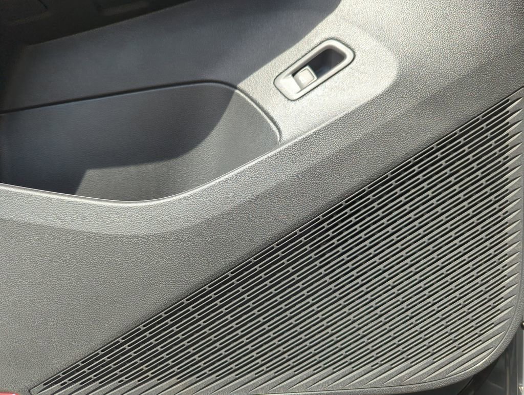 New 2026 Volkswagen Atlas SE image 33