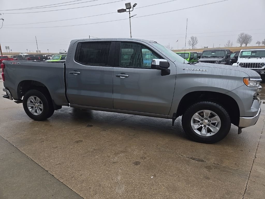 Used 2025 Chevrolet Silverado 1500 LT image 13