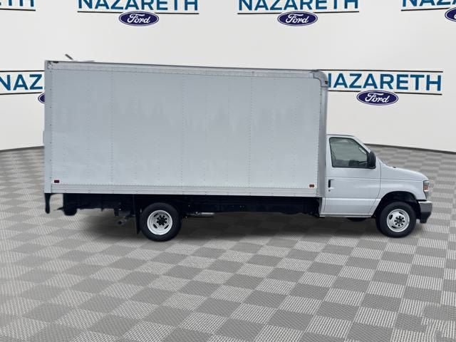 New 2026 Ford E-450 and Econoline 450 Super Duty w/ Power Equipment Group RWD image 8