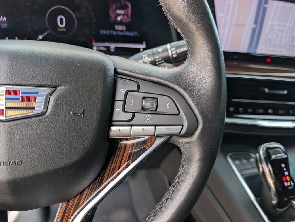 Certified 2022 Cadillac Escalade Luxury AWD/4WD image 24
