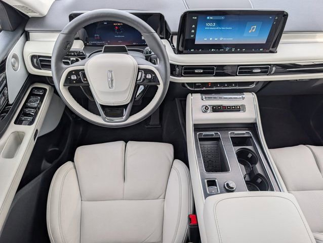 New 2026 Lincoln Aviator Reserve image 6