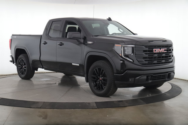 Used 2025 GMC Sierra 1500 Elevation AWD/4WD image 2