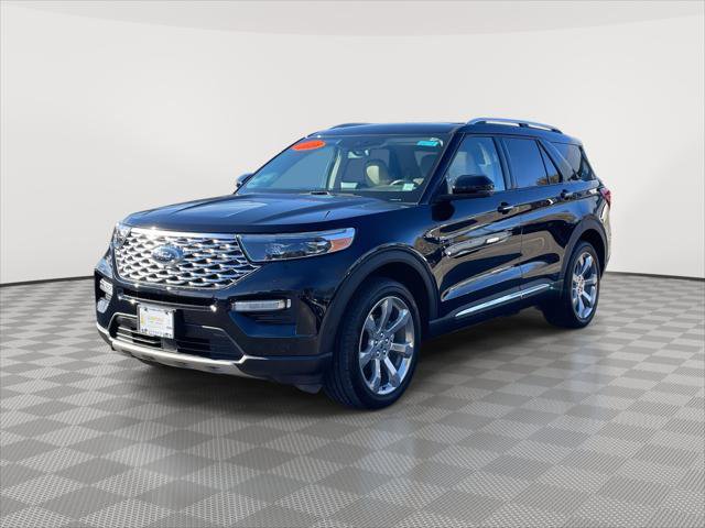 Used 2020 Ford Explorer Platinum w/ Premium Technology Package image 3