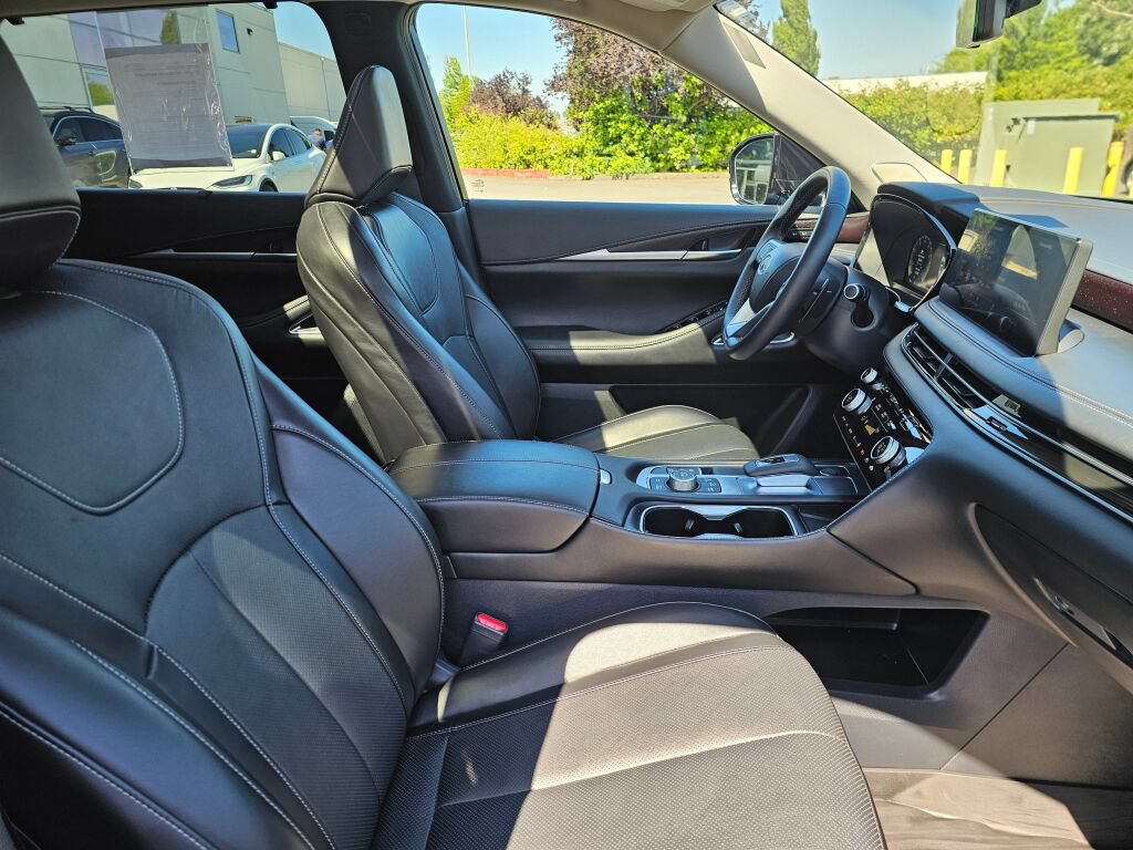Used 2025 INFINITI QX60 Sensory AWD/4WD image 12