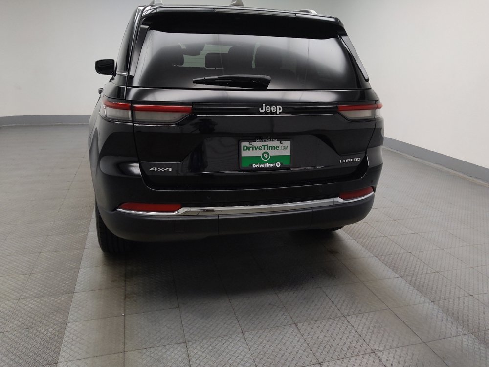 Used 2023 Jeep Grand Cherokee Laredo w/ Luxury Tech Group I AWD/4WD image 6