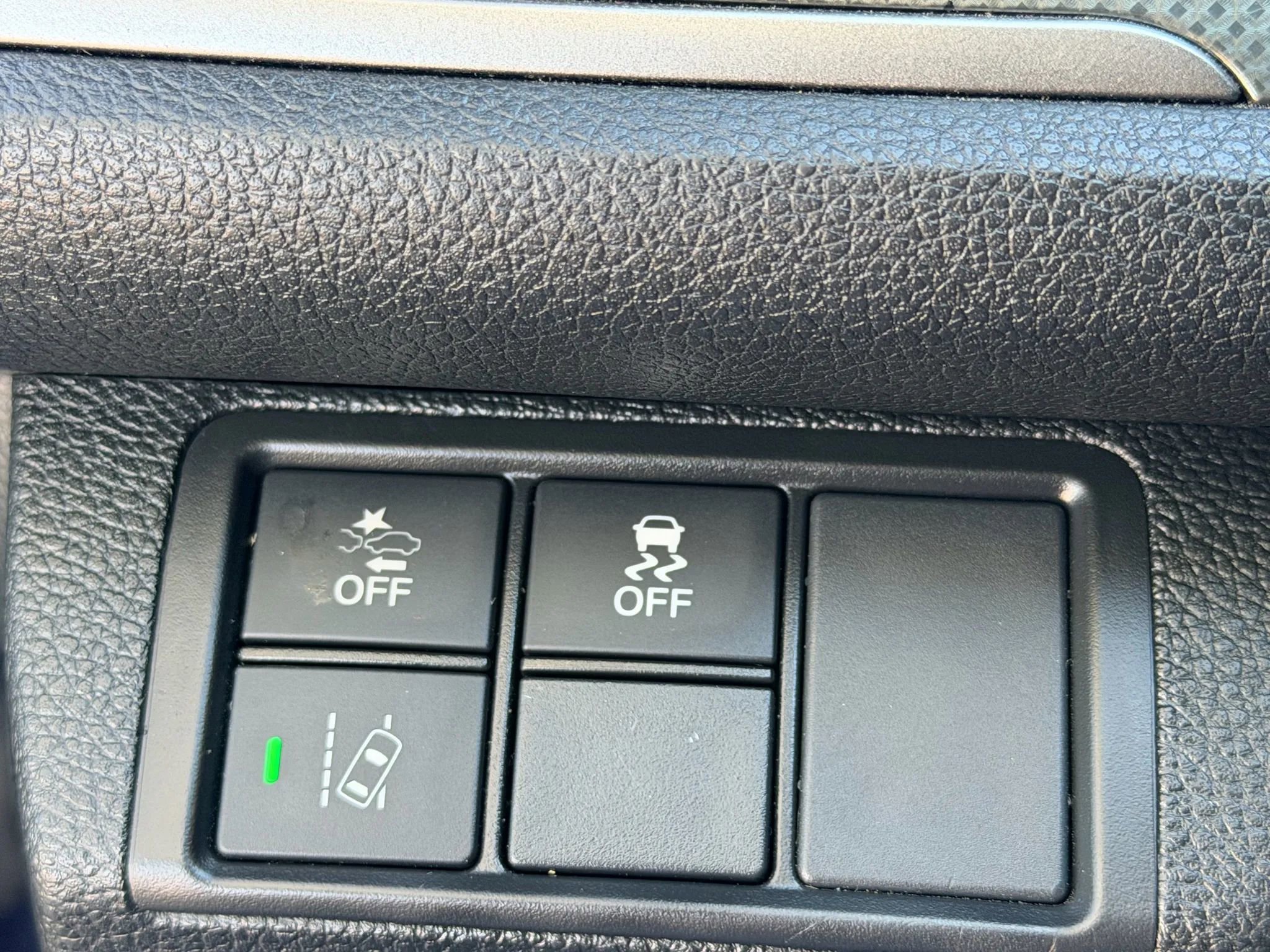 Used 2018 Honda Civic EX-L image 12