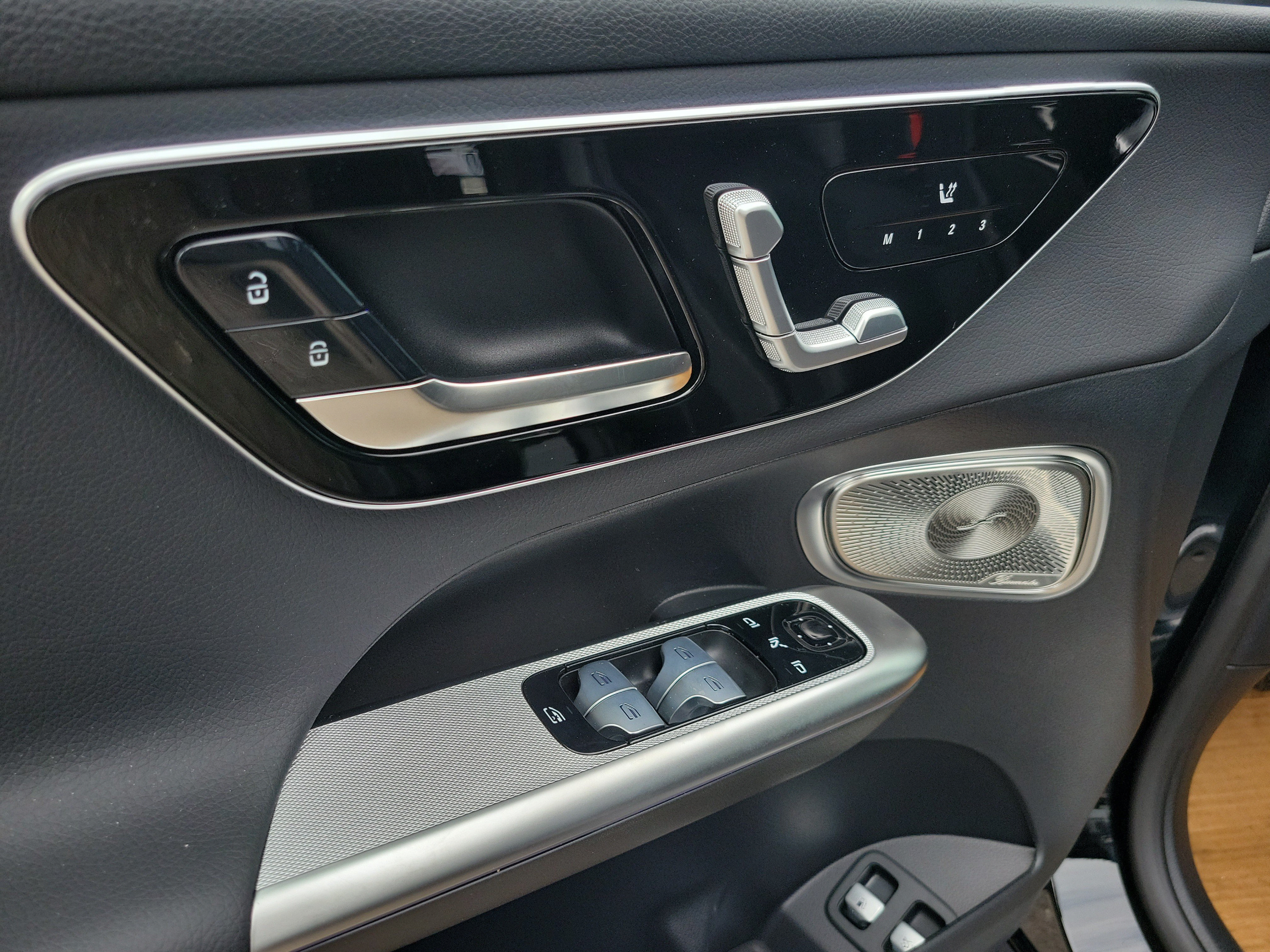 New 2026 Mercedes-Benz GLC 350e 4MATIC image 17