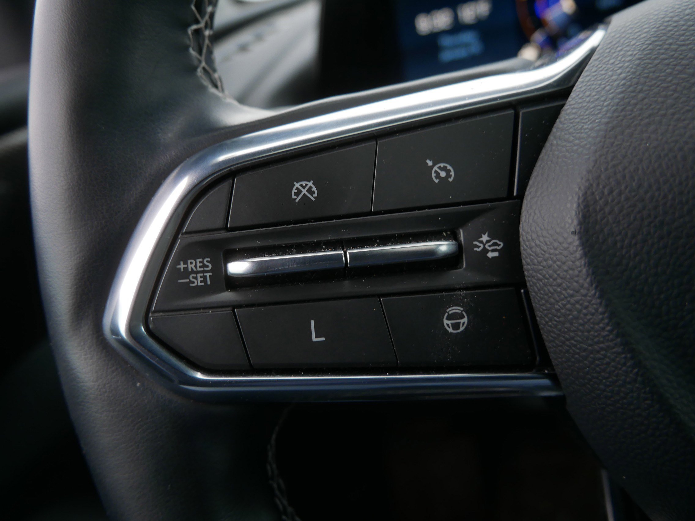 Used 2025 Chevrolet Traverse High Country image 25