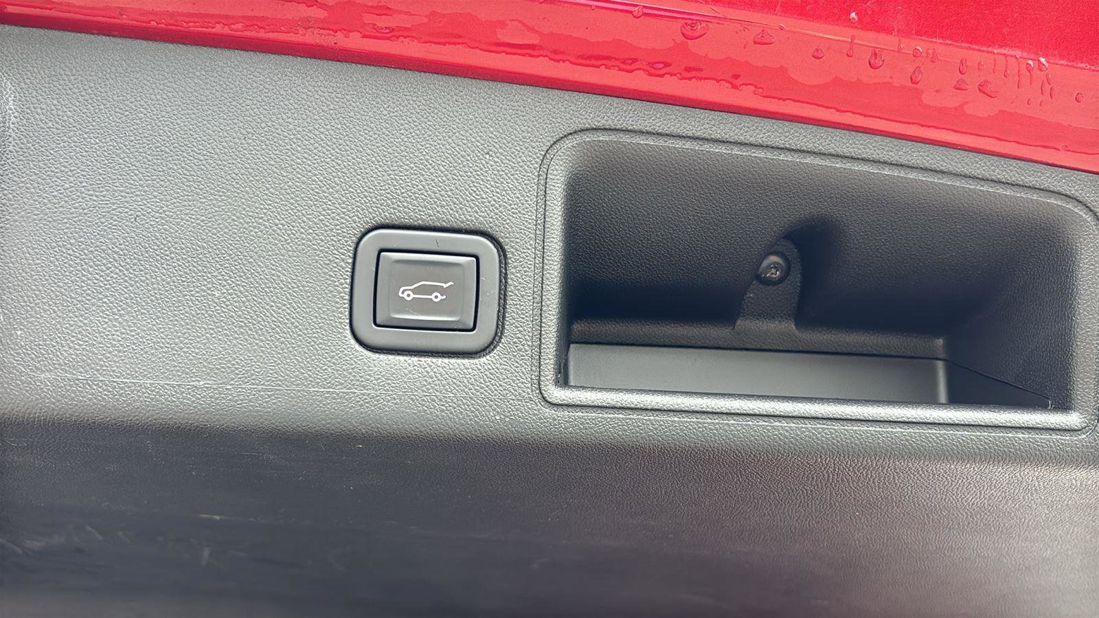 Certified 2023 GMC Terrain Denali w/ LPO, Floor Liner Package image 18