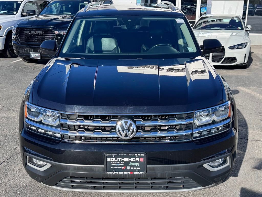 Used 2018 Volkswagen Atlas SEL AWD/4WD image 2