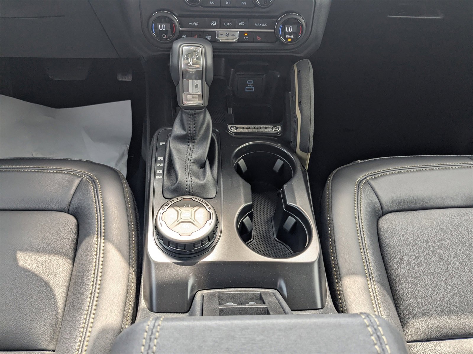 New 2025 Ford Bronco Badlands image 12