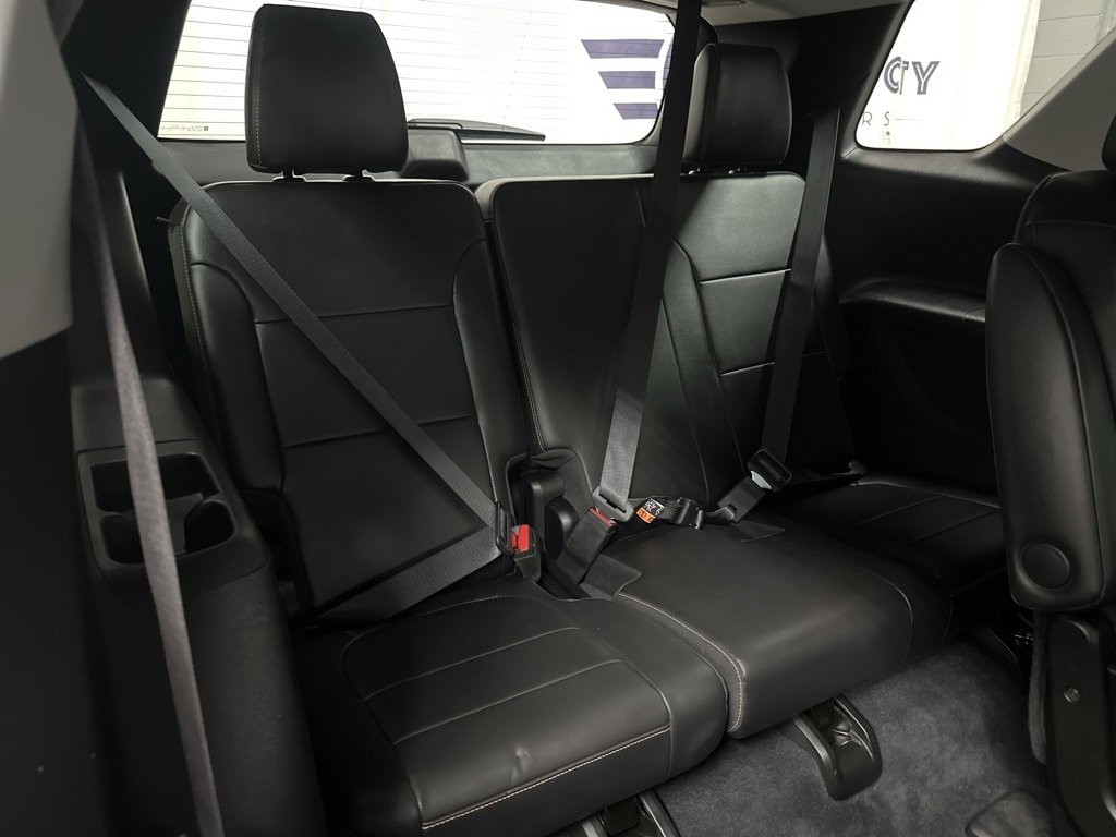 Used 2021 Chevrolet Traverse RS image 41