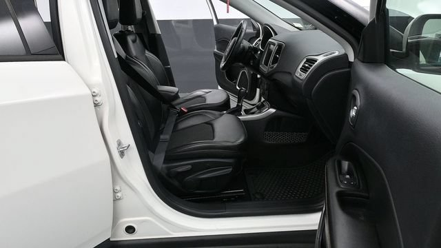 Used 2018 Jeep Compass Latitude w/ Popular Equipment Group AWD/4WD image 20