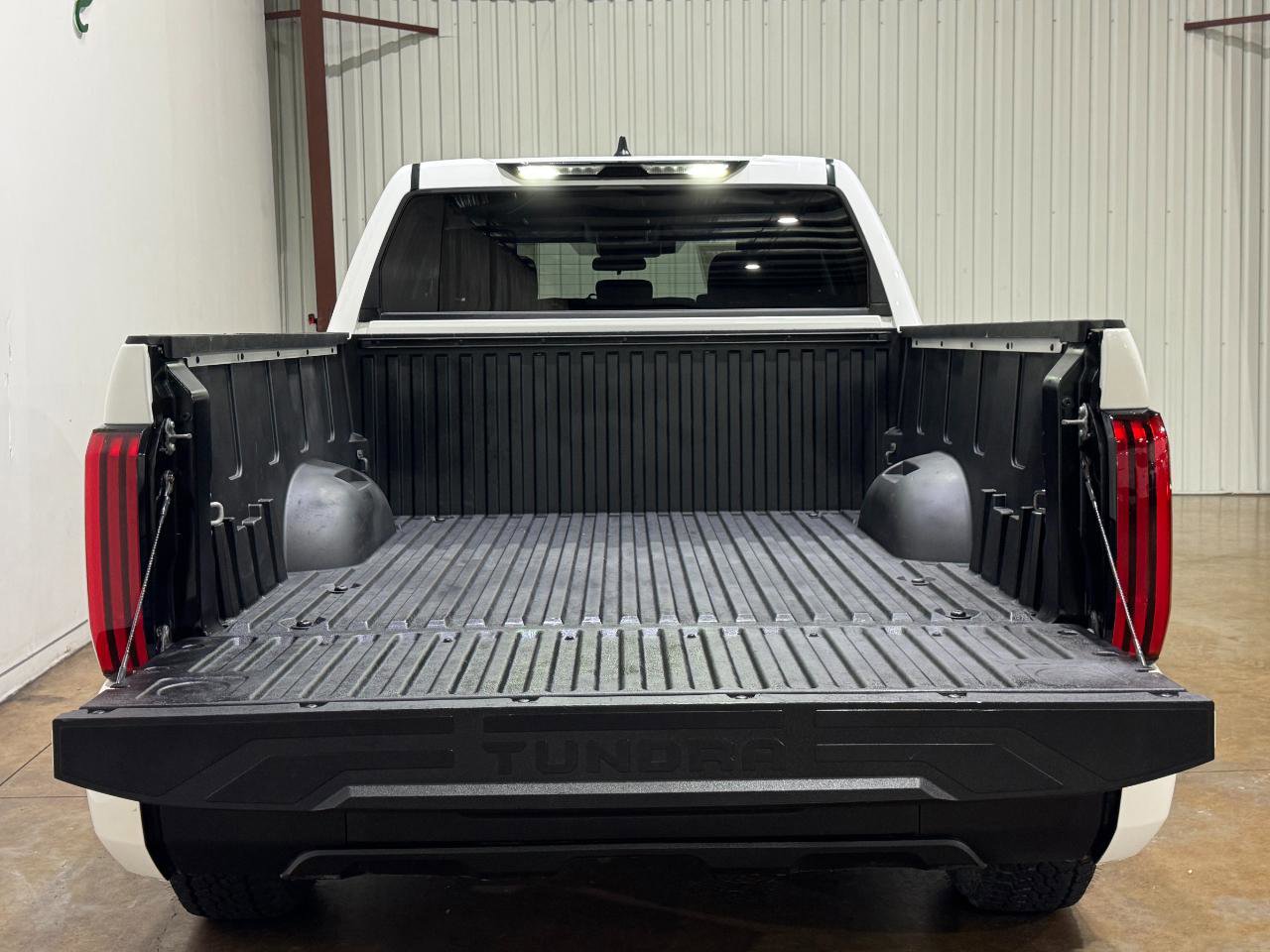 Used 2024 Toyota Tundra SR AWD/4WD image 44