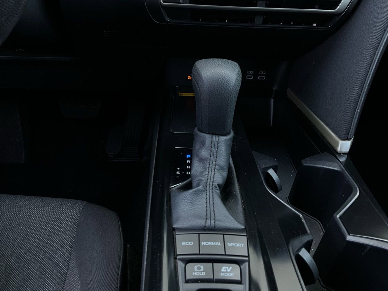 Used 2025 Toyota Camry LE image 23