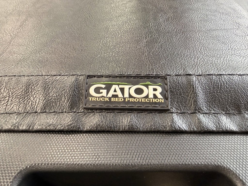 Used 2018 GMC Canyon SLT image 13