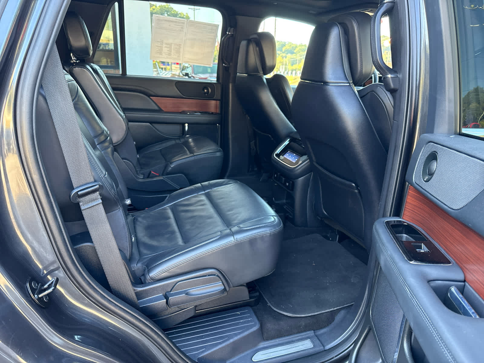 Used 2023 Lincoln Navigator Reserve image 29