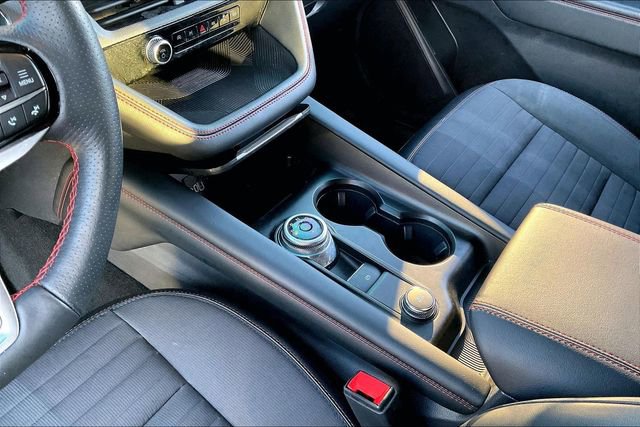 Used 2025 Ford Explorer ST-Line image 13