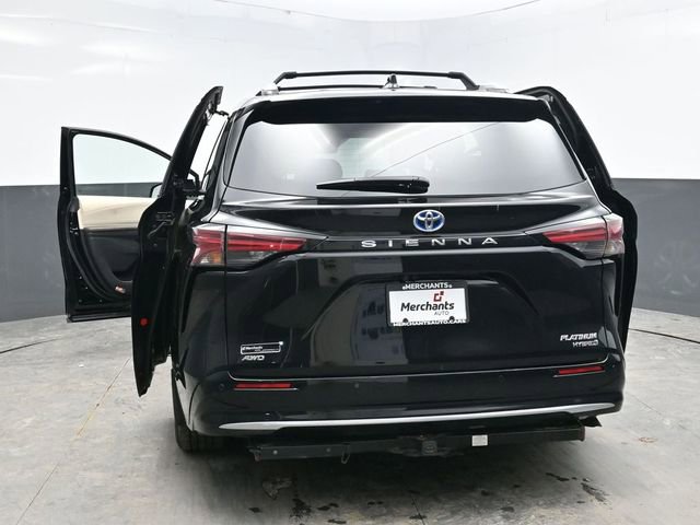 Used 2022 Toyota Sienna Platinum image 45