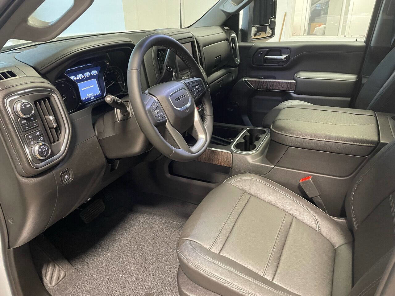 Used 2023 GMC Sierra 2500 Denali image 13