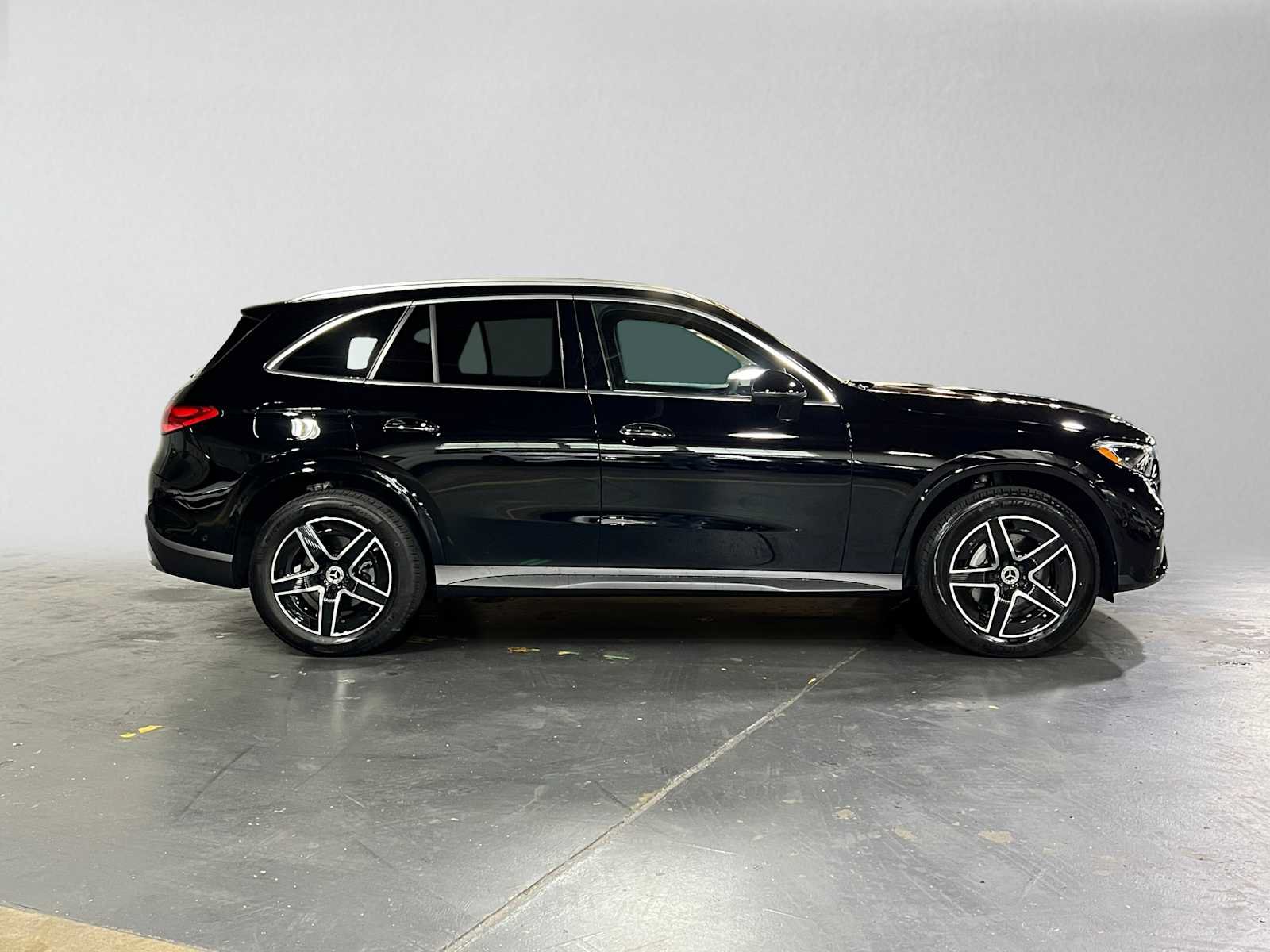 Certified 2026 Mercedes-Benz GLC 300 4MATIC image 2