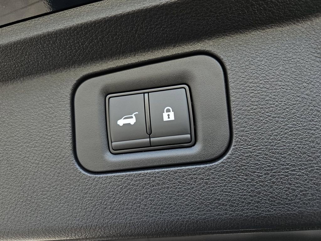 New 2026 Nissan Armada SL image 8