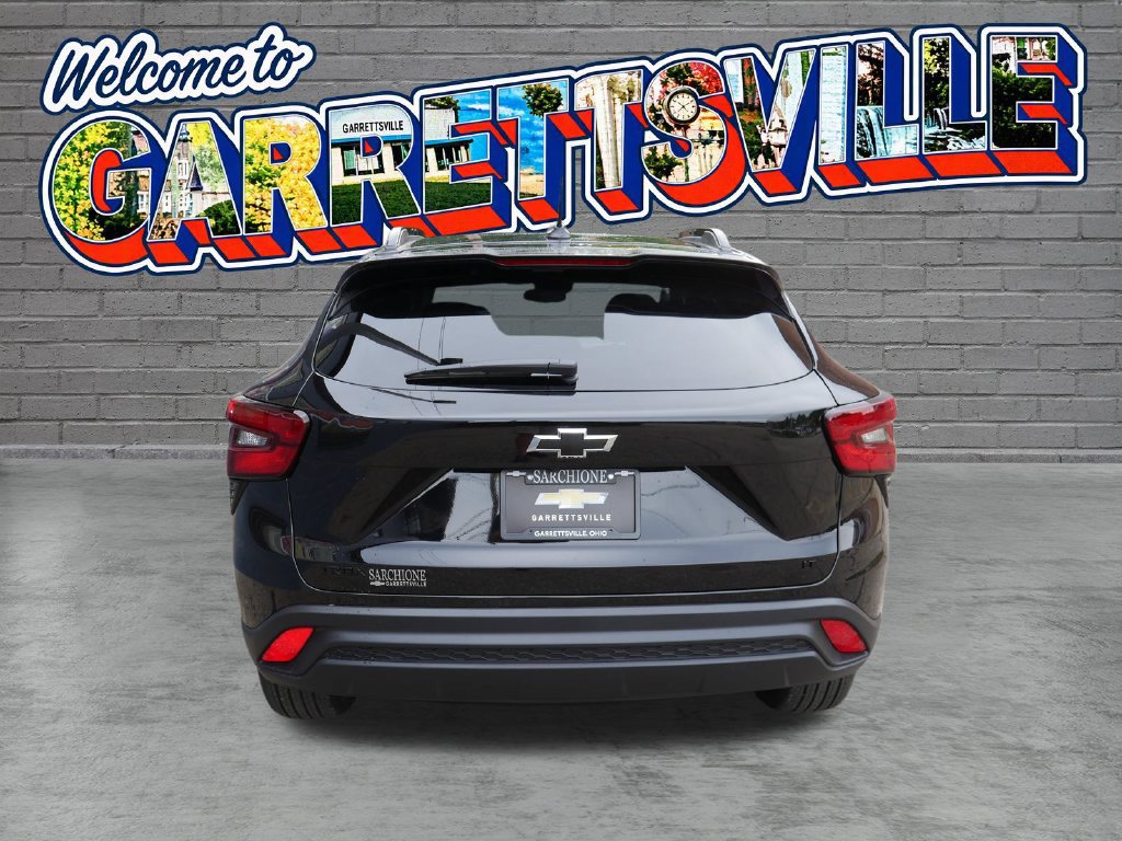 New 2026 Chevrolet Trax LT w/ Midnight Edition FWD image 28
