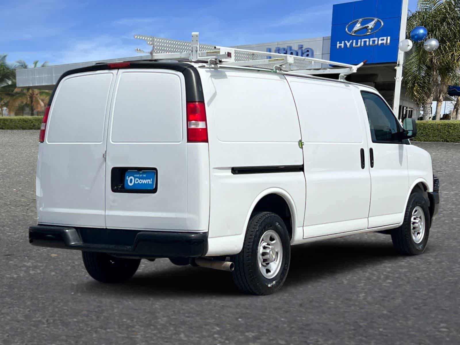 Used 2021 Chevrolet Express 2500 w/ Communications Package video 3