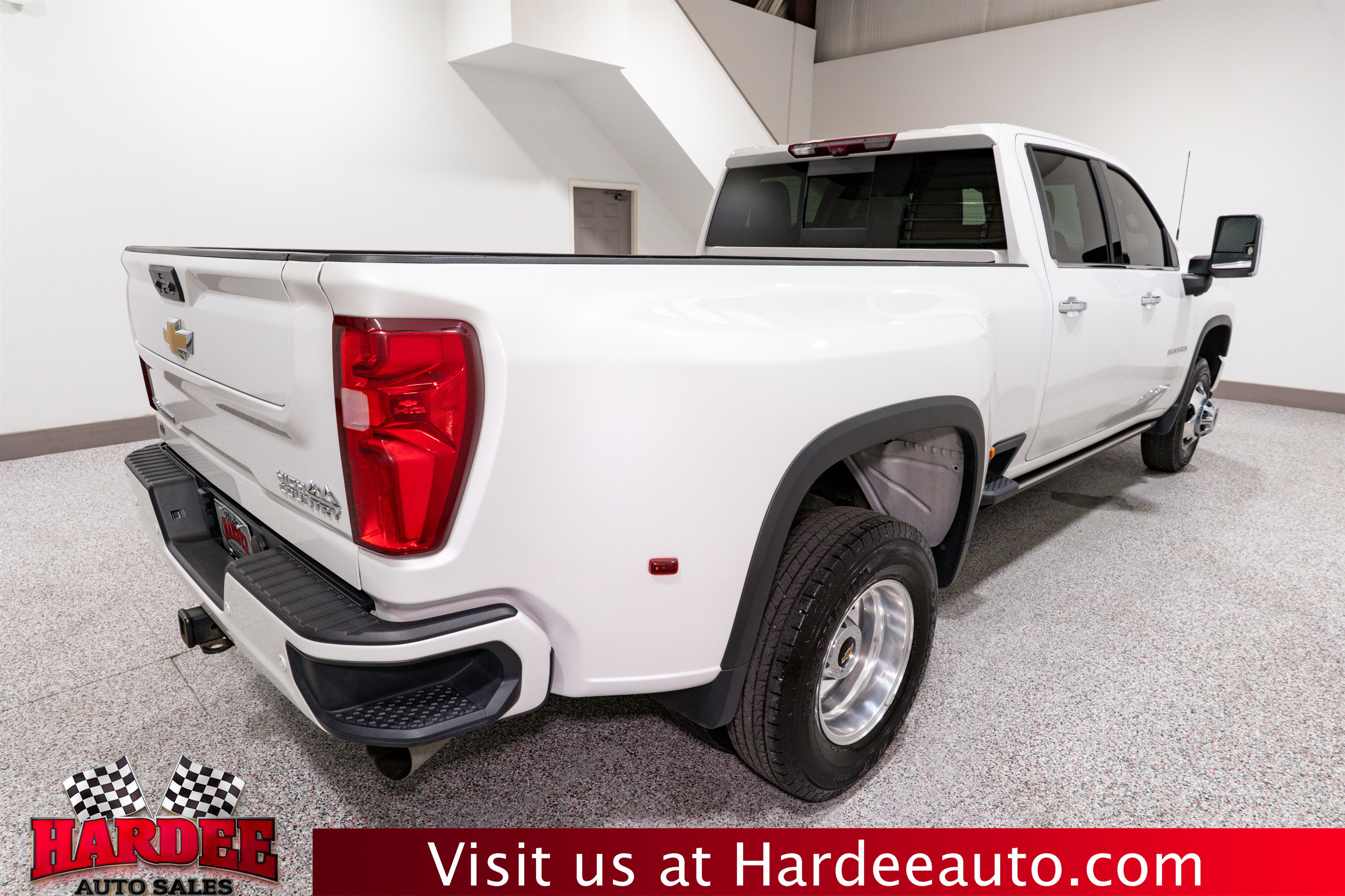 Used 2023 Chevrolet Silverado 3500 High Country image 5