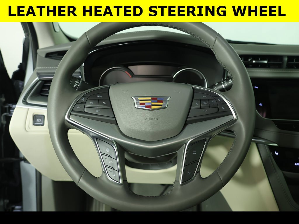 Used 2025 Cadillac XT5 Premium Luxury image 10