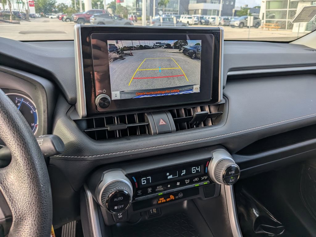 Used 2025 Toyota RAV4 LE AWD/4WD image 22