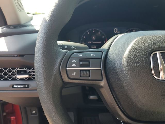 Used 2025 Honda Accord SE image 17