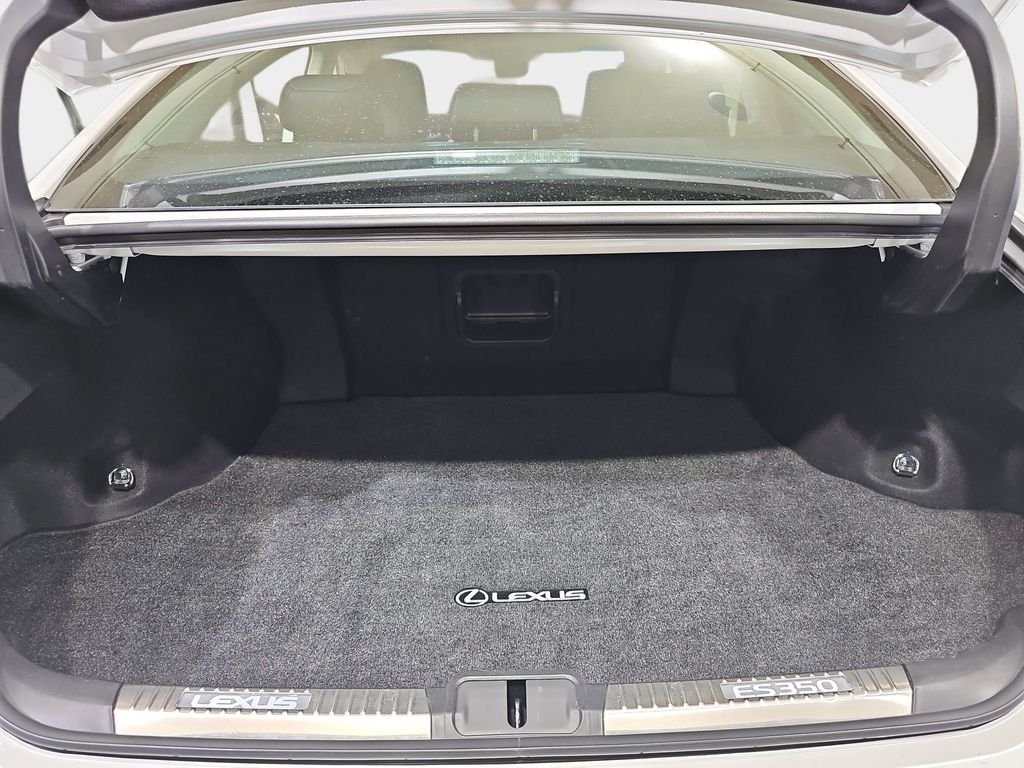 Used 2020 Lexus ES 350 Ultra Luxury w/ Accessory Package 2 FWD image 14