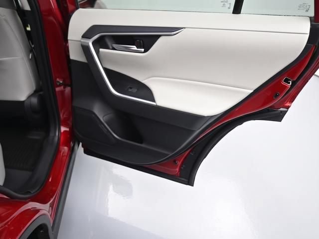 New 2025 Toyota RAV4 XLE w/ Convenience Package AWD/4WD image 13