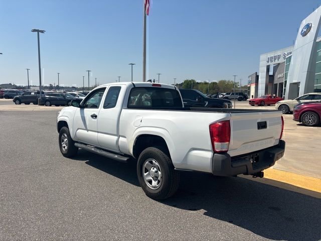 Used 2016 Toyota Tacoma SR w/ Exterior Package image 3