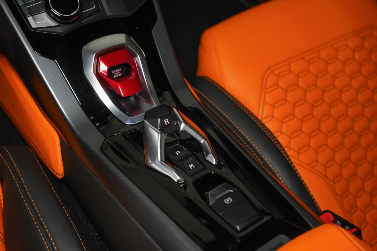 Used 2017 Lamborghini Huracan LP 580-2 RWD image 39