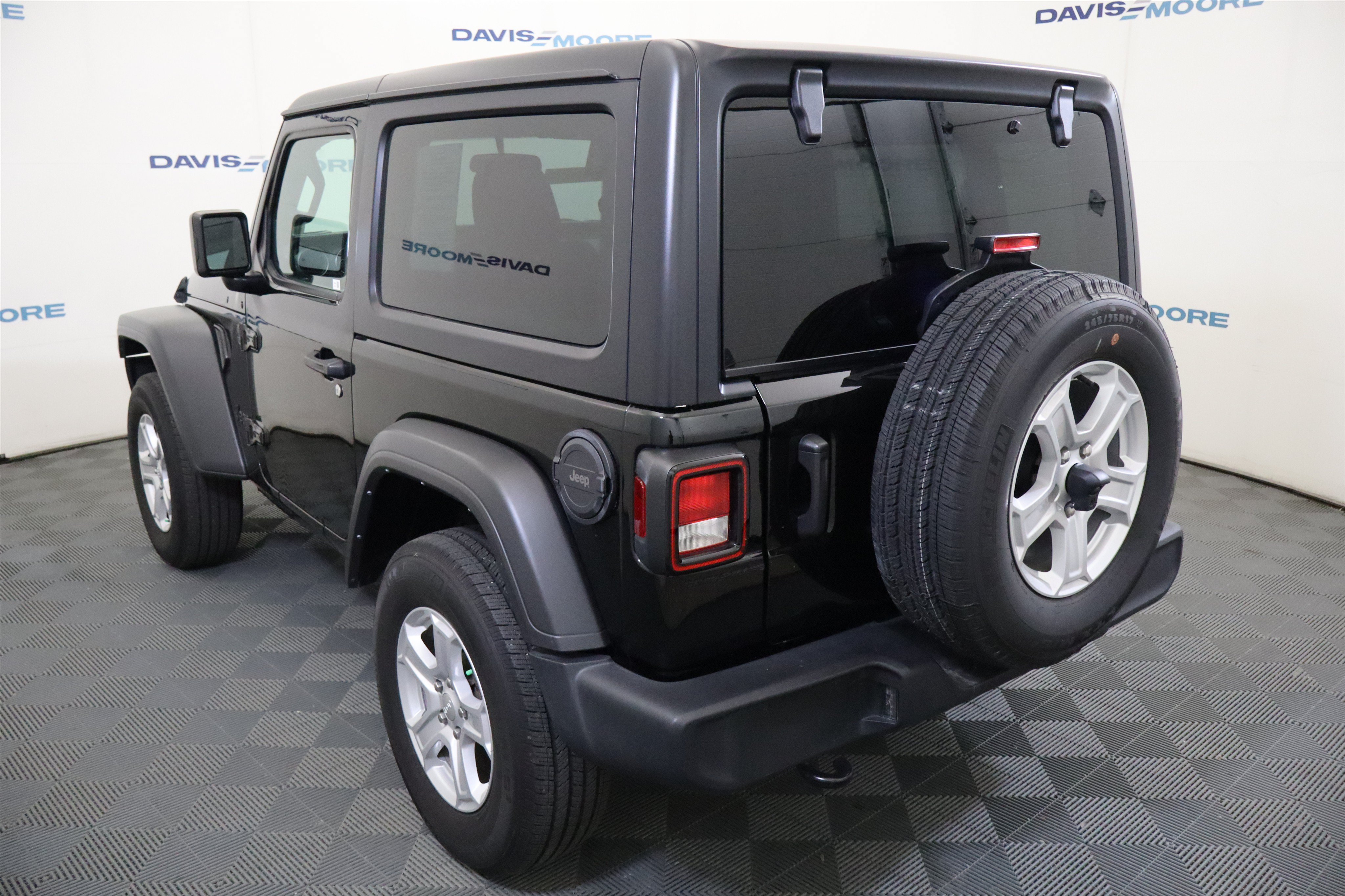 Used 2023 Jeep Wrangler Sport AWD/4WD image 10