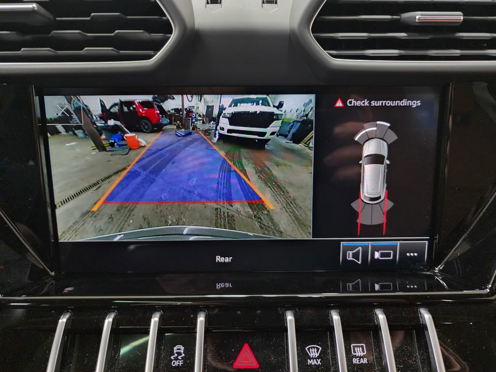 Used 2022 Lamborghini Urus image 20