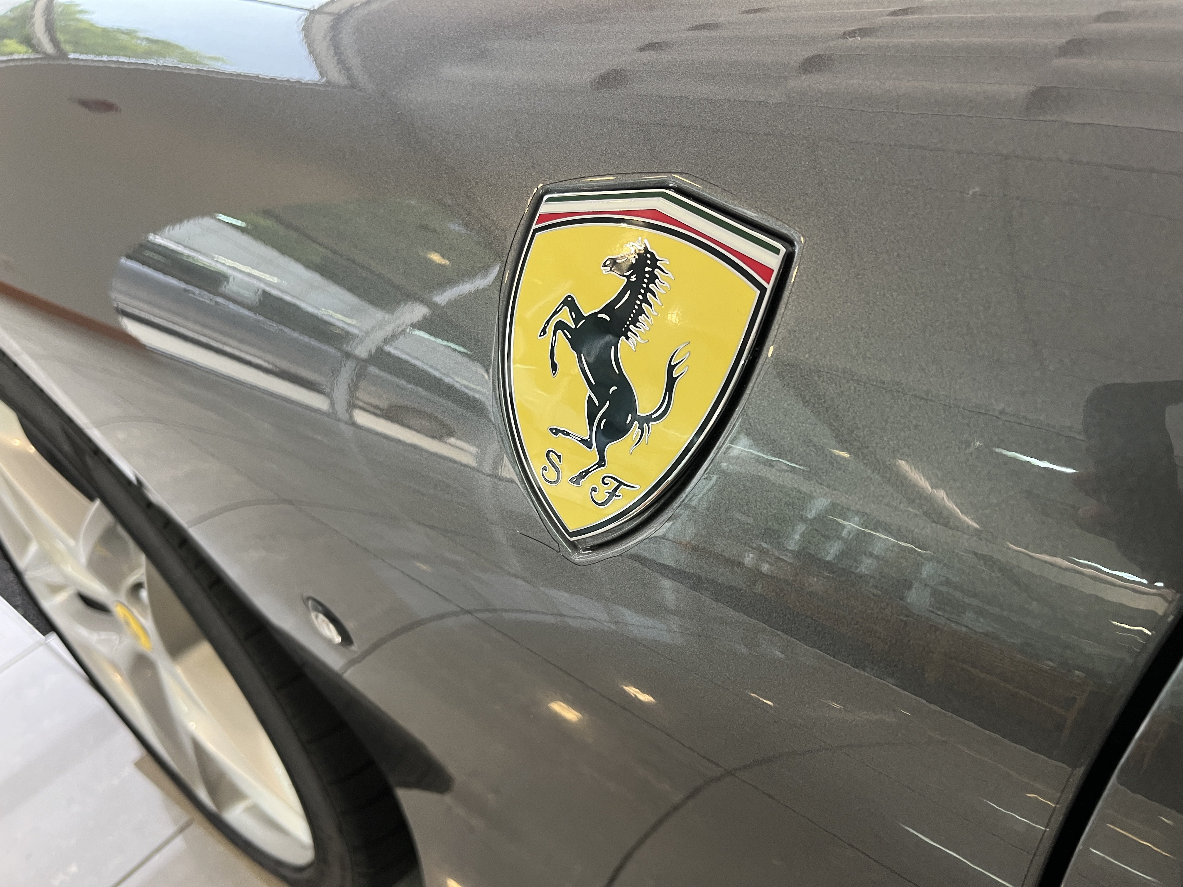 Used 2022 Ferrari Roma RWD image 15