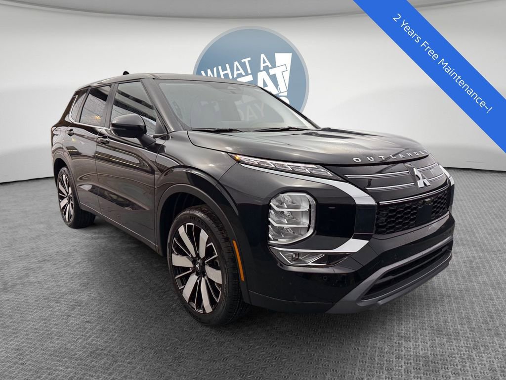 New 2026 Mitsubishi Outlander SE image 1