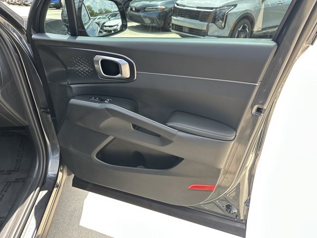 Certified 2024 Kia Sorento S w/ Panoramic Sunroof Package FWD image 17