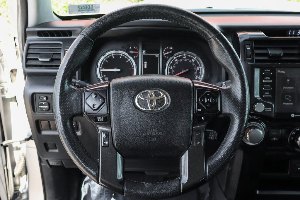 Used 2022 Toyota 4Runner TRD Off-Road Premium AWD/4WD image 23