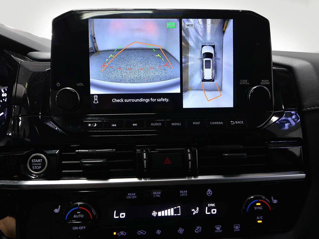 Used 2024 Nissan Pathfinder SL w/ SL Premium Package FWD image 17