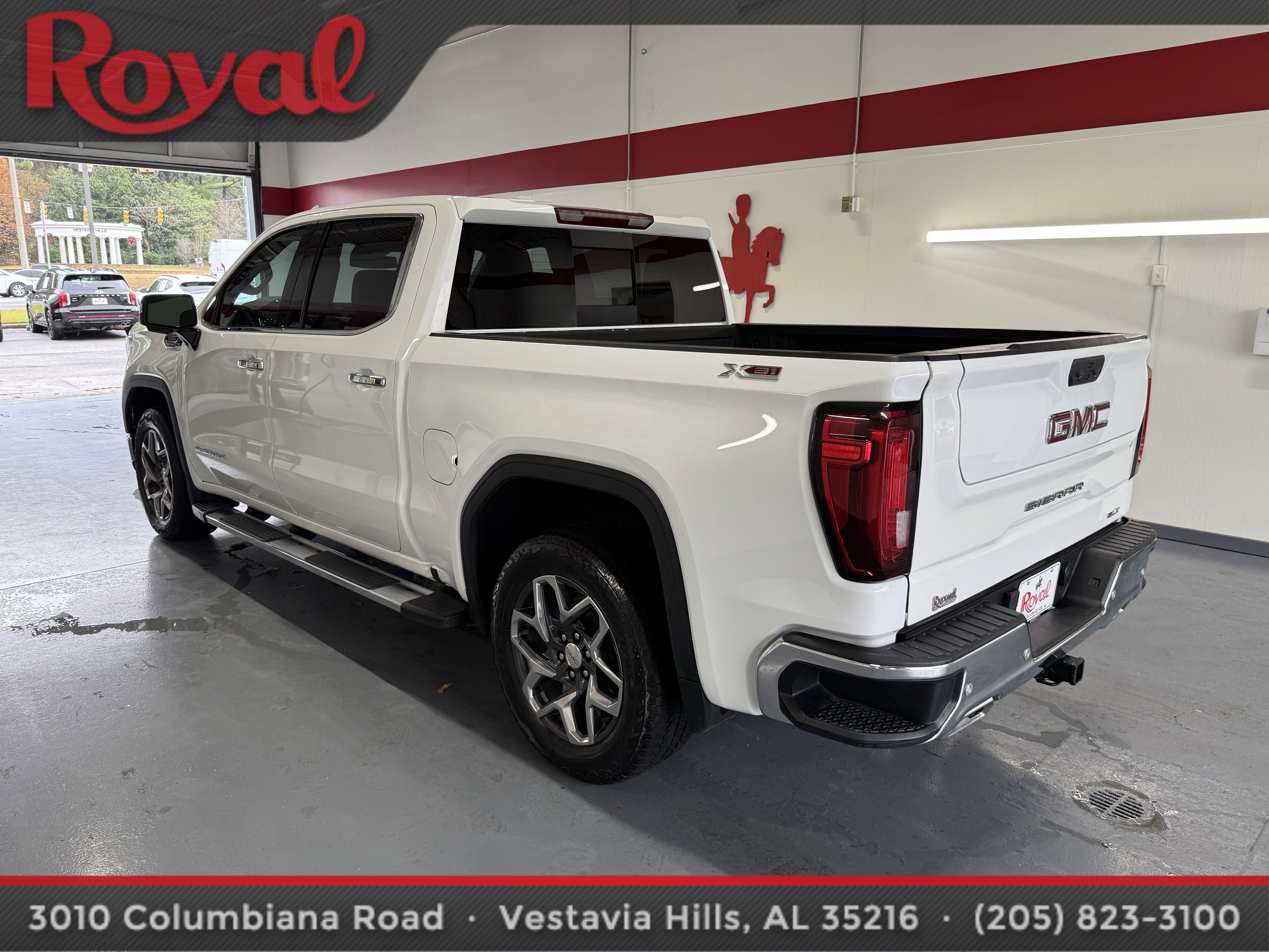 Used 2023 GMC Sierra 1500 SLT w/ SLT Premium Plus Package image 2
