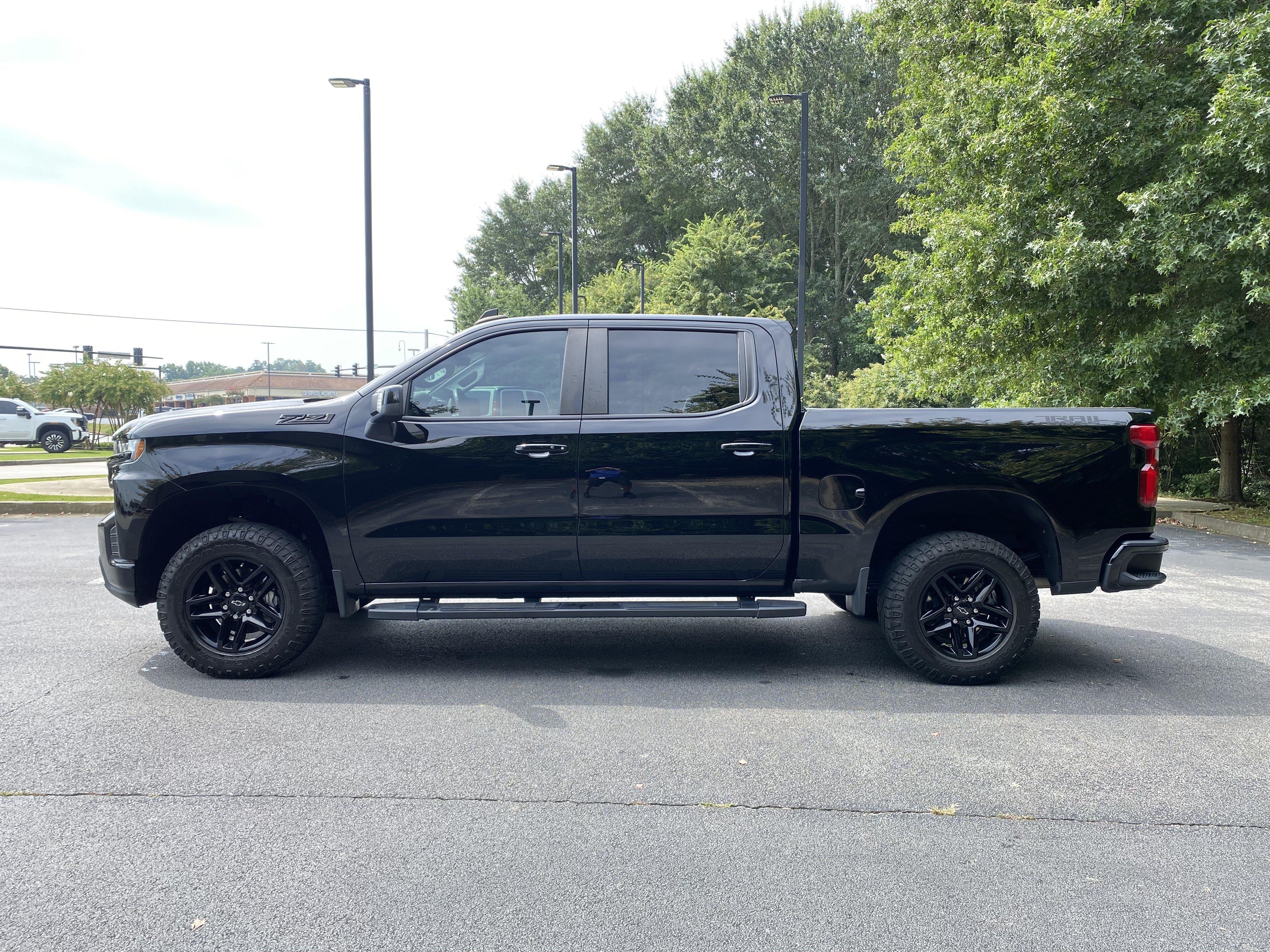Used 2021 Chevrolet Silverado 1500 LT Trail Boss w/ Convenience Package II AWD/4WD image 6