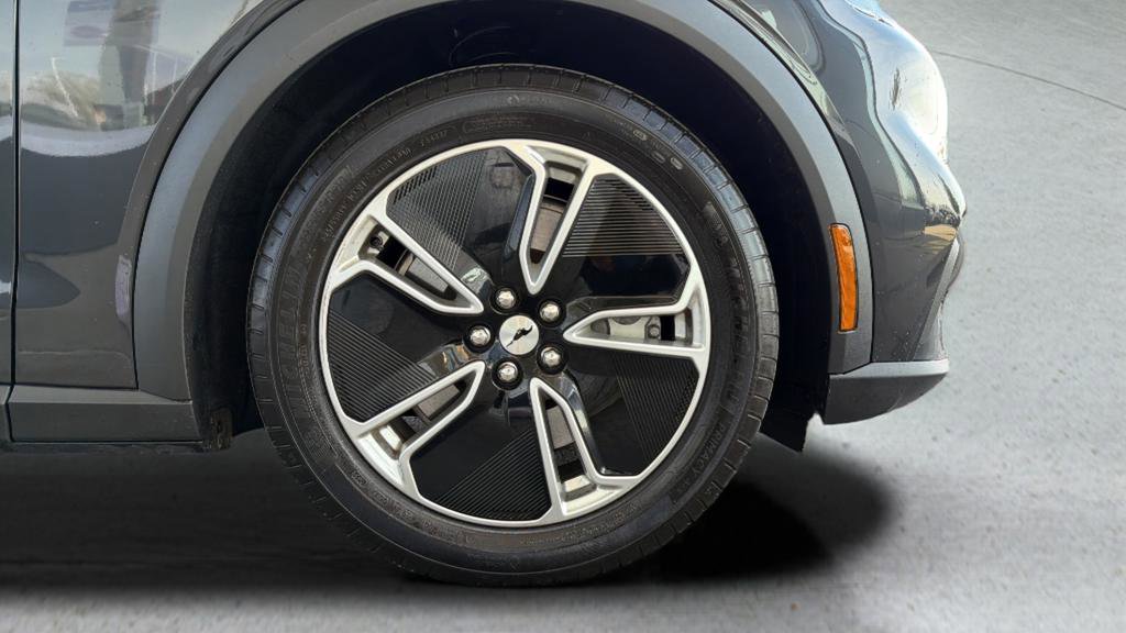 Used 2022 Ford Mustang Mach-E Select image 12