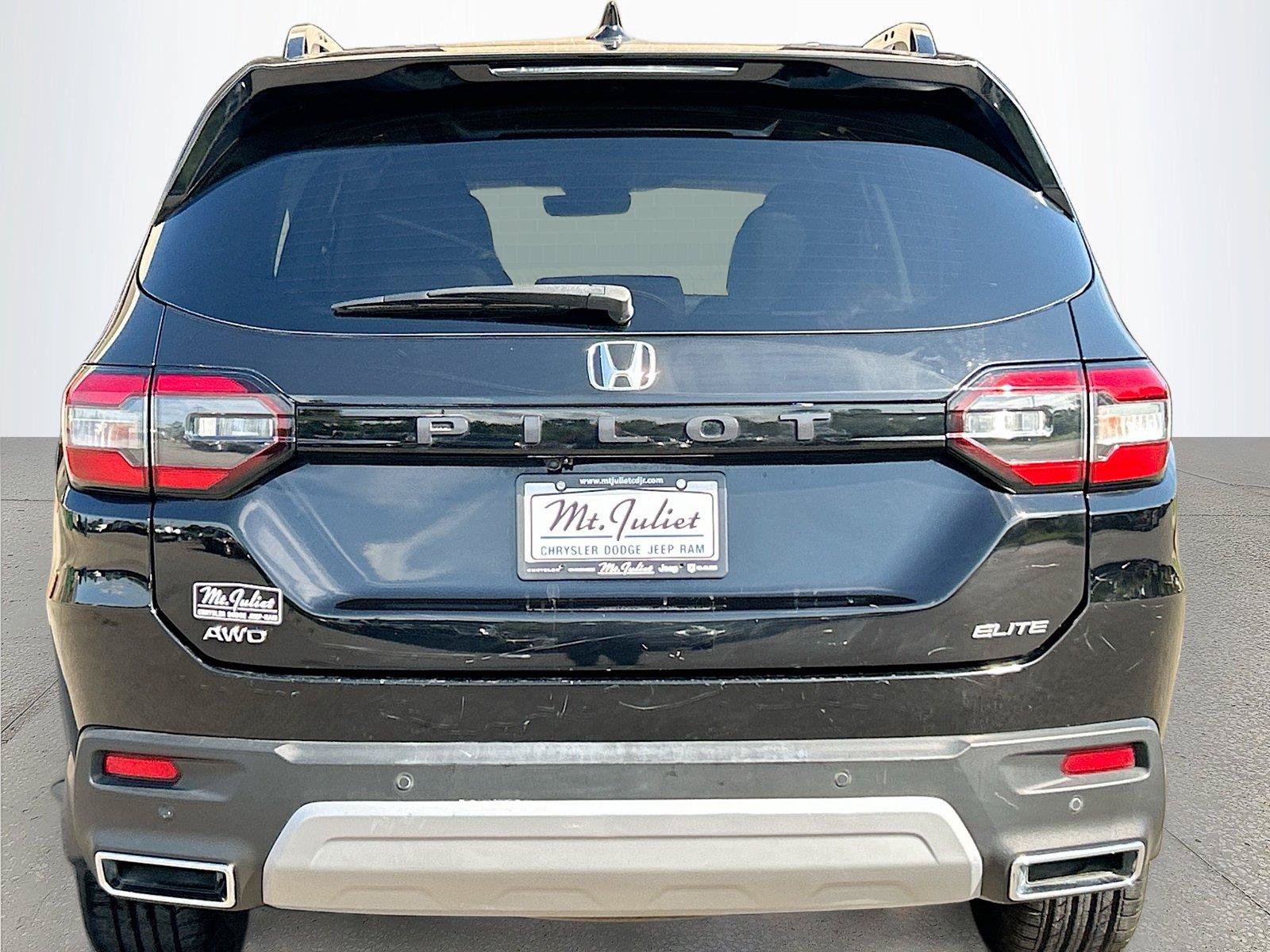 Used 2023 Honda Pilot Elite image 5